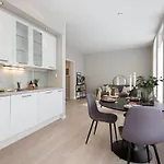 Attractive And Apartman *