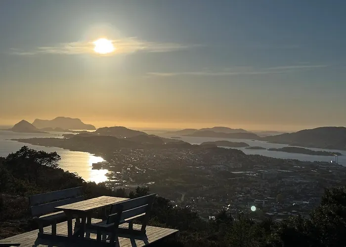 Attractive And * Ålesund